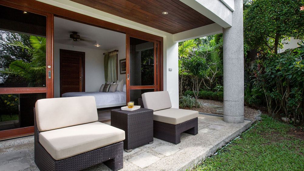 Infinity View - Guest bedroom garden dinette